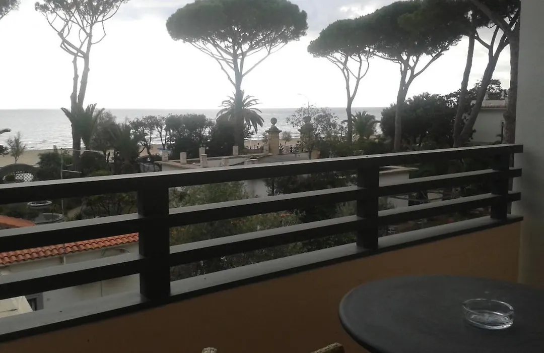 Hotel Albatros-1